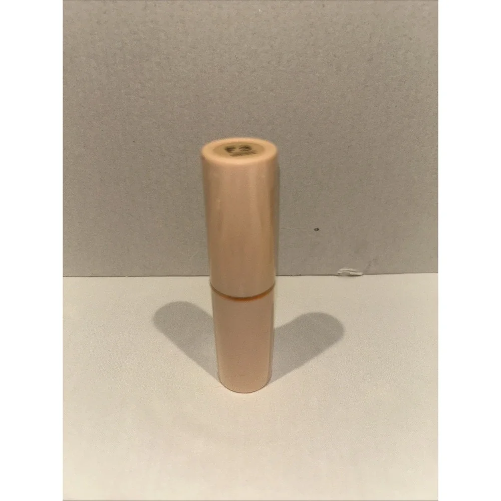 Makeup Revolution Beauty Fast Base‎ Stick Foundation, F3
